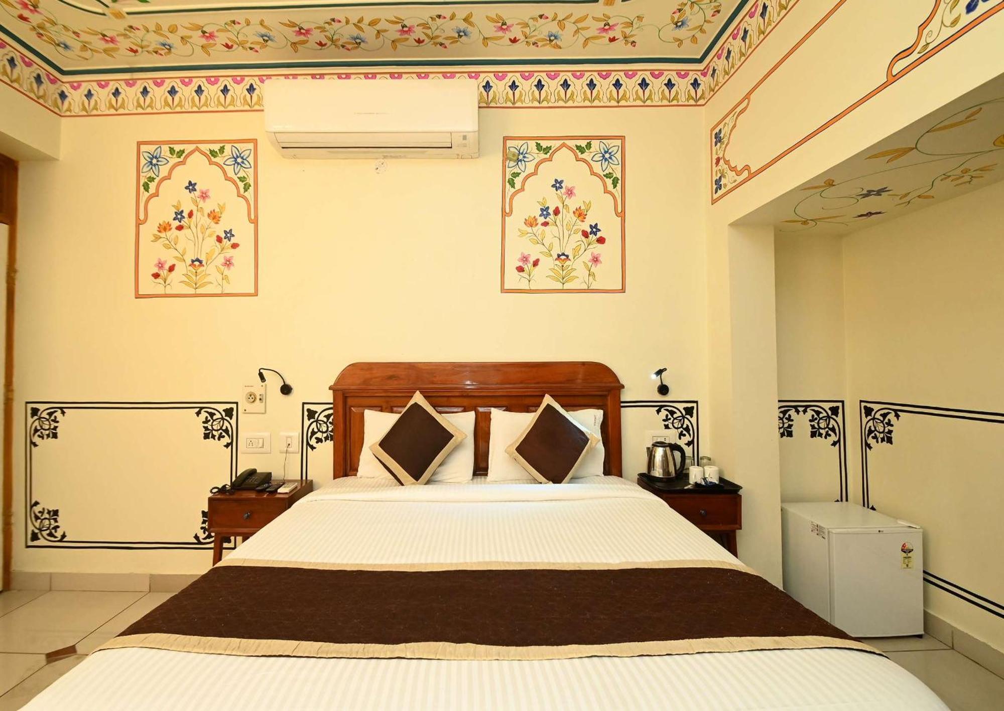 Virasat Mahal Heritage Hotel Jaipur Luaran gambar